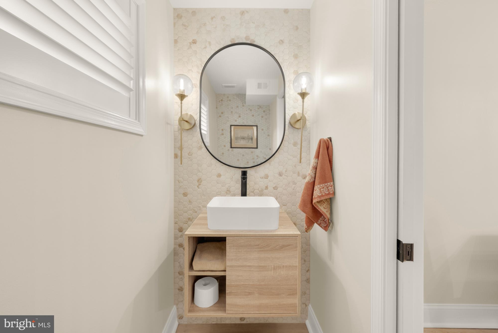 1217 TAYLOR STREET NE