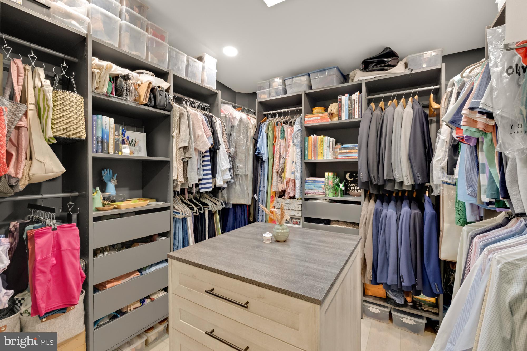 1217 TAYLOR STREET NE