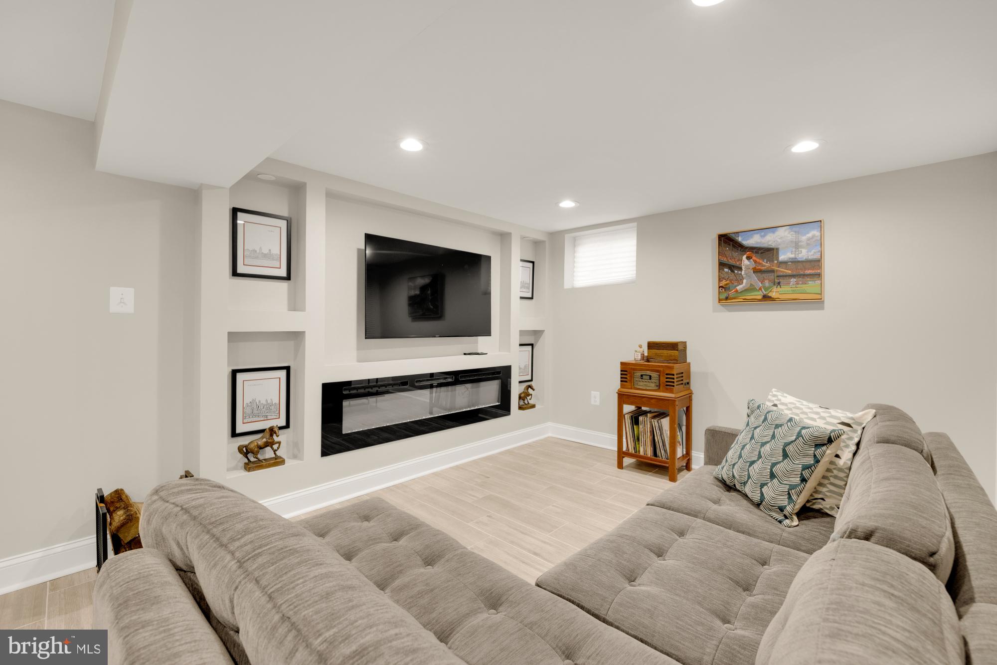 1217 TAYLOR STREET NE