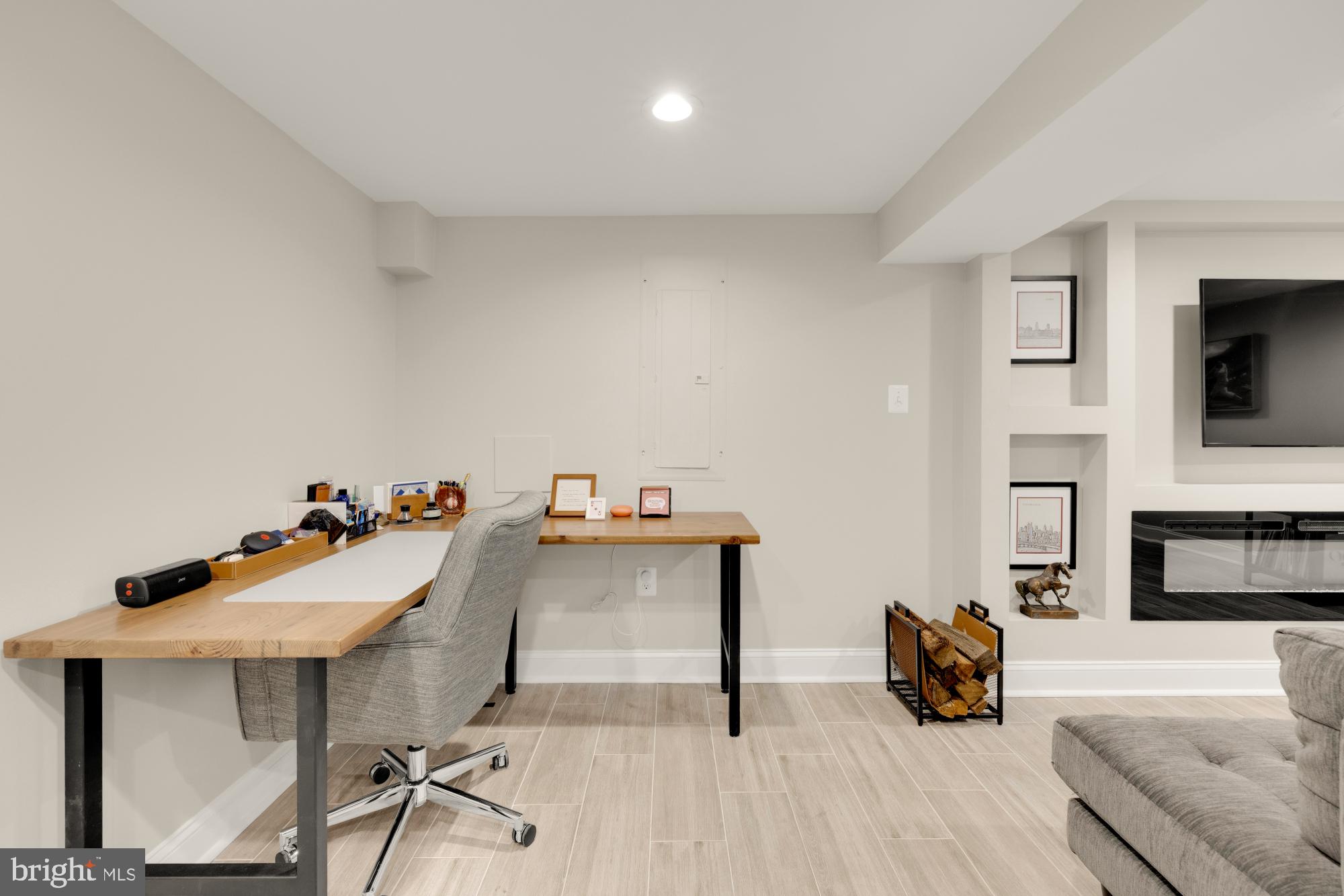 1217 TAYLOR STREET NE