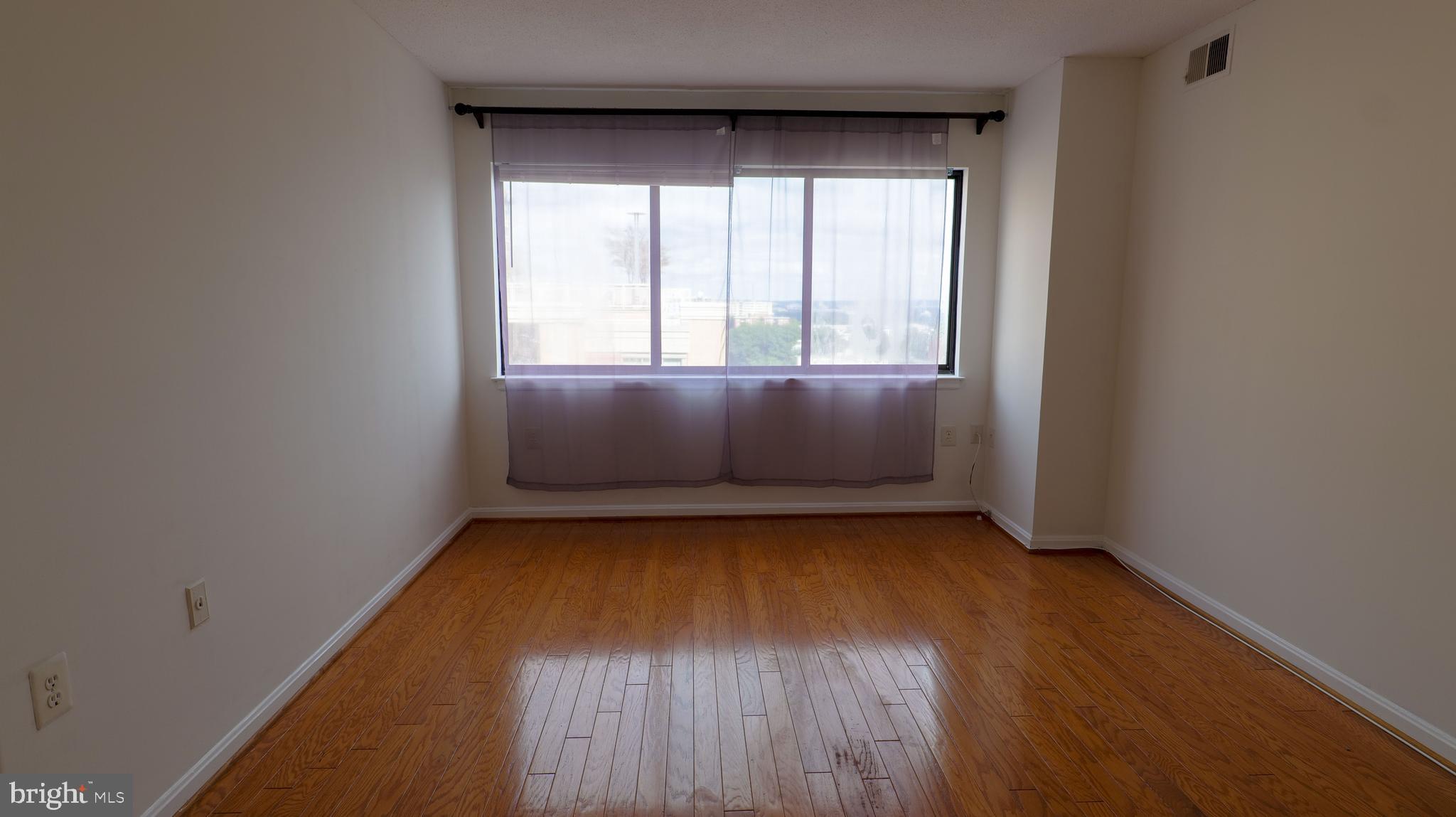 1301 N COURTHOUSE RD #1104