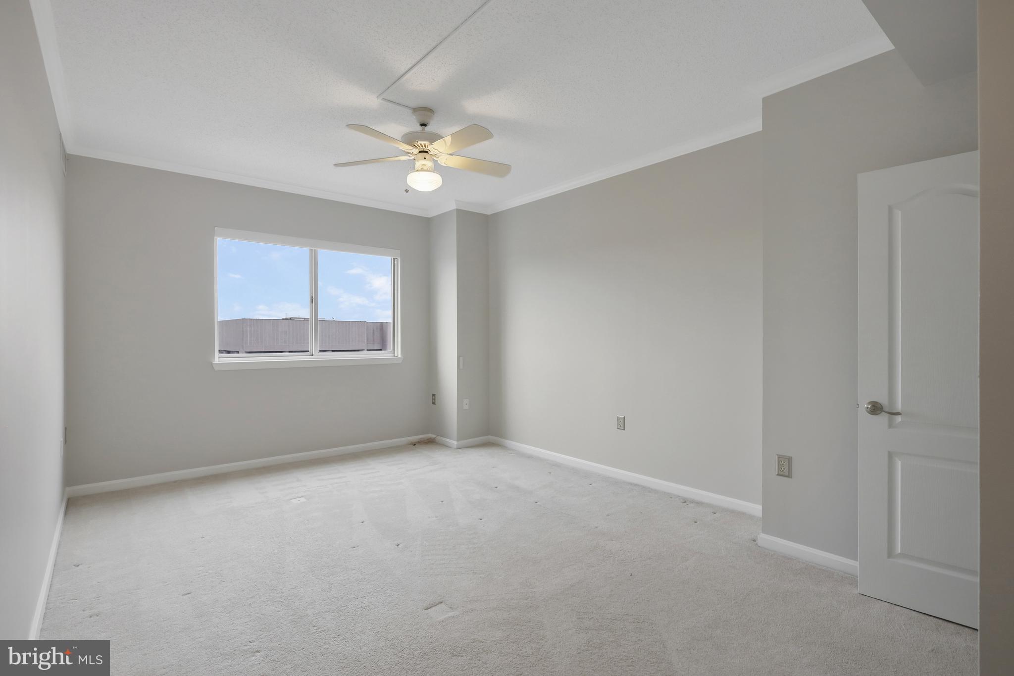 1211 S EADS ST #1704