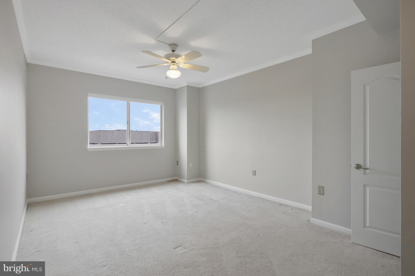 1211 S EADS ST #1704