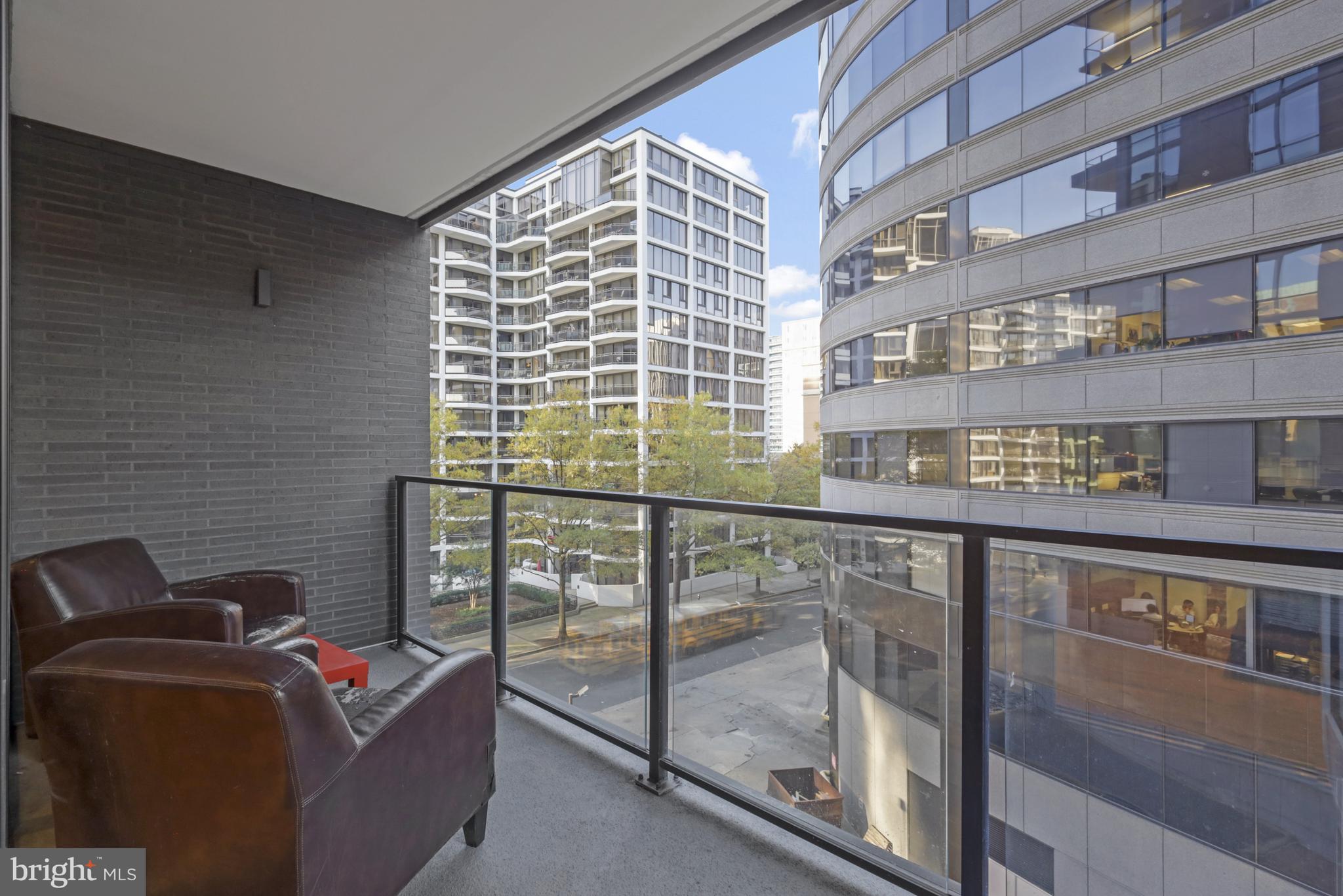 1781 PIERCE ST N #406
