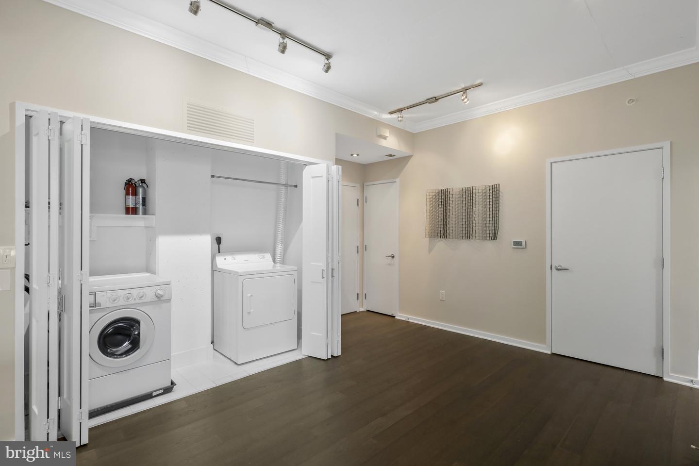 3409 Wilson Blvd #204