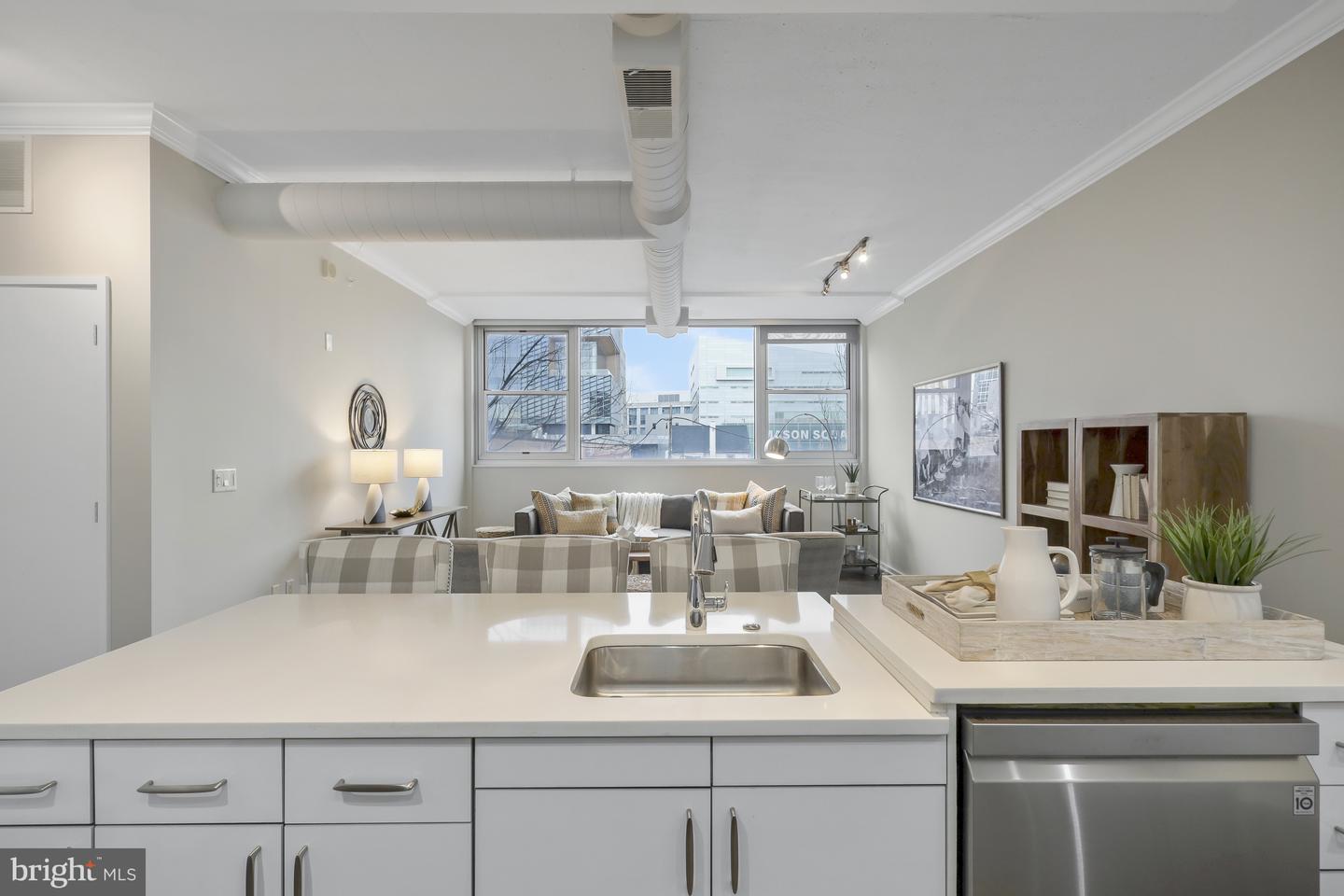 3409 Wilson Blvd #204