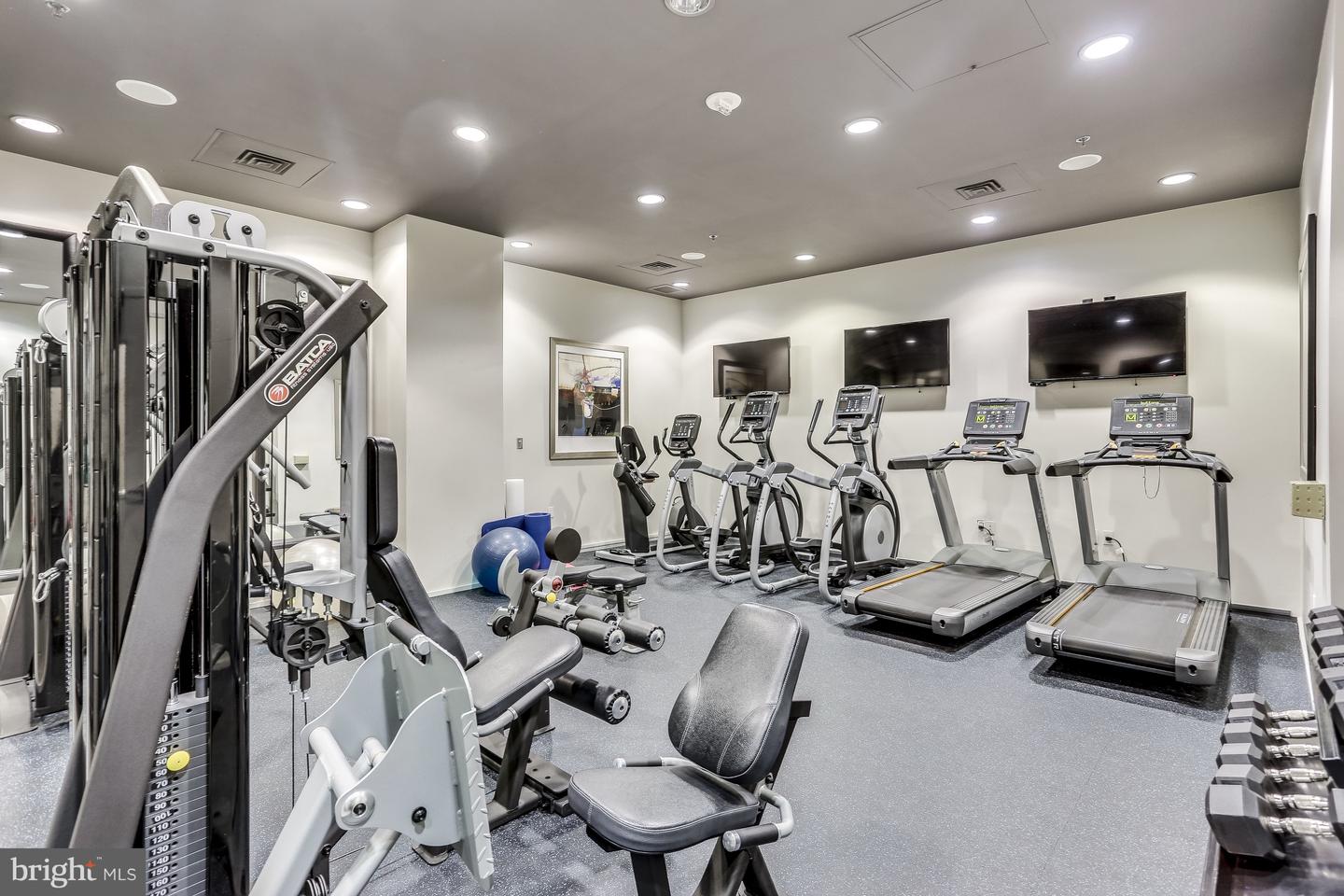 3409 Wilson Blvd #204