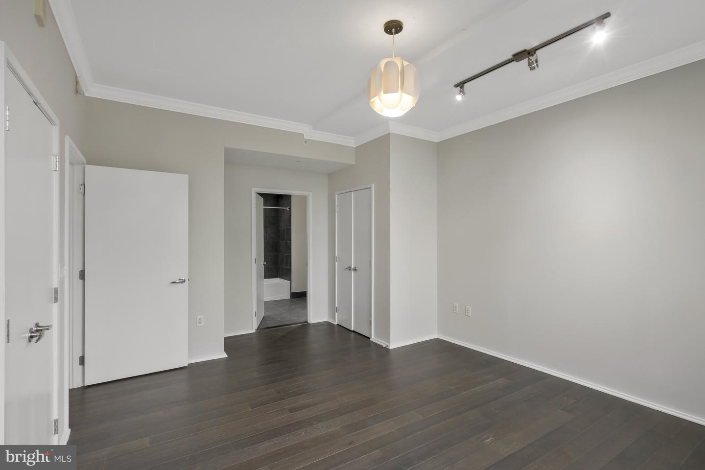 3409 Wilson Blvd #204