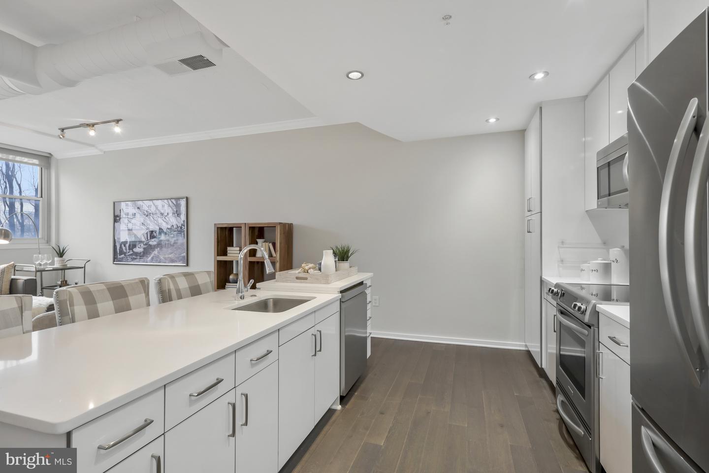 3409 Wilson Blvd #204