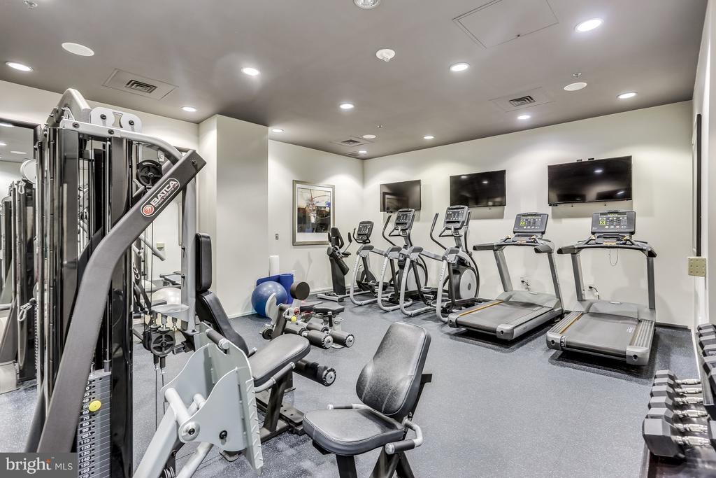 3409 Wilson Blvd #204