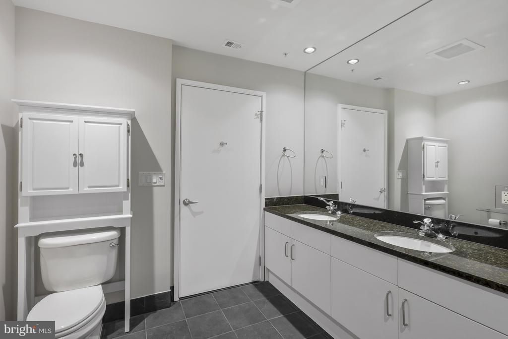 3409 Wilson Blvd #204
