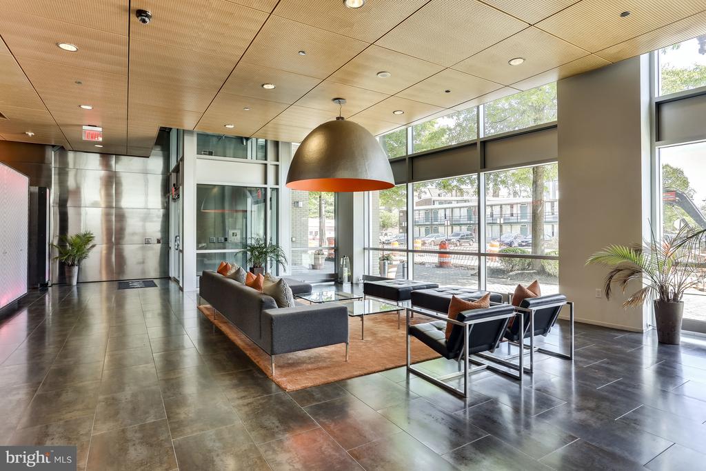 3409 Wilson Blvd #204