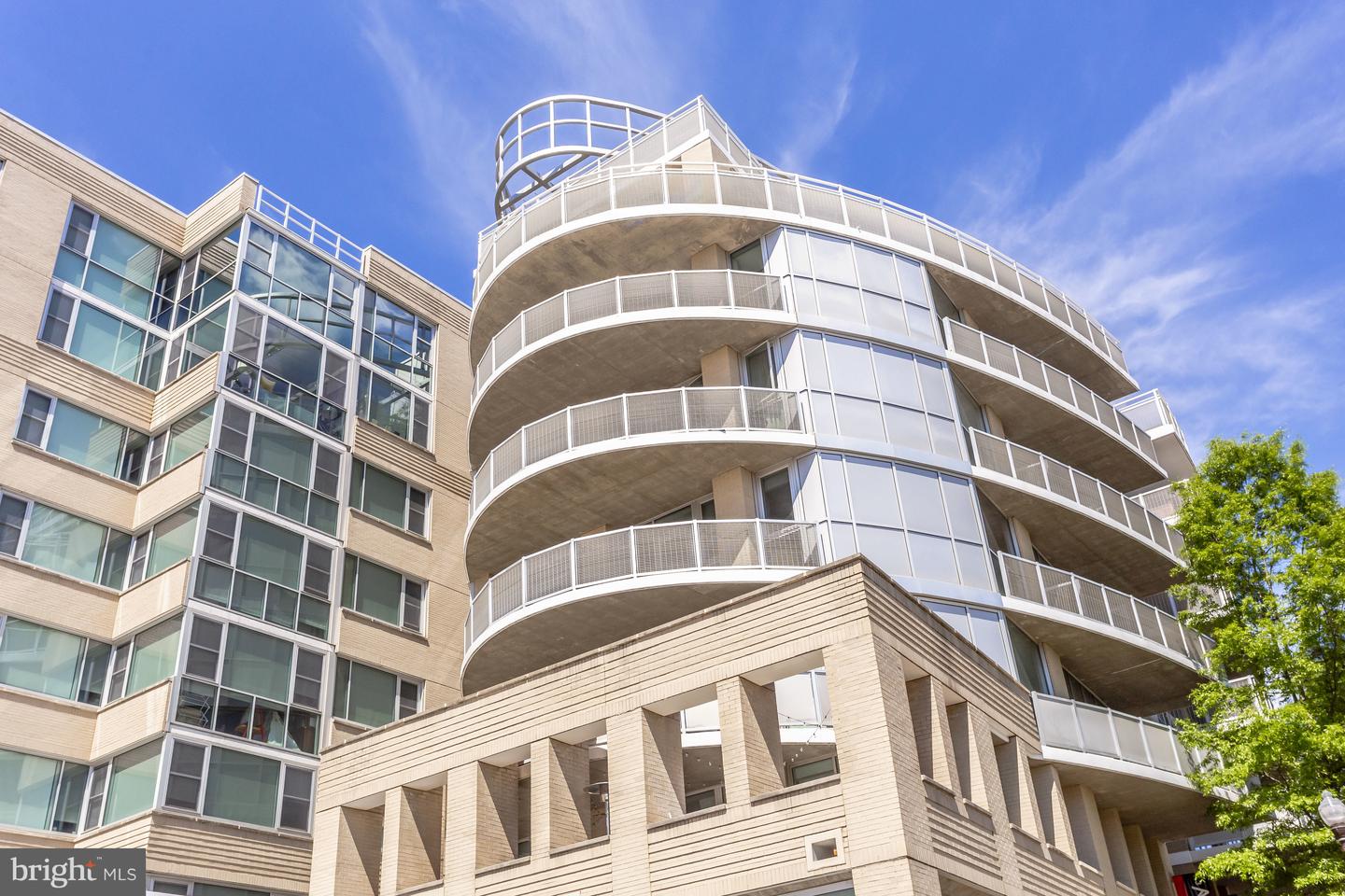 3409 Wilson Blvd #204
