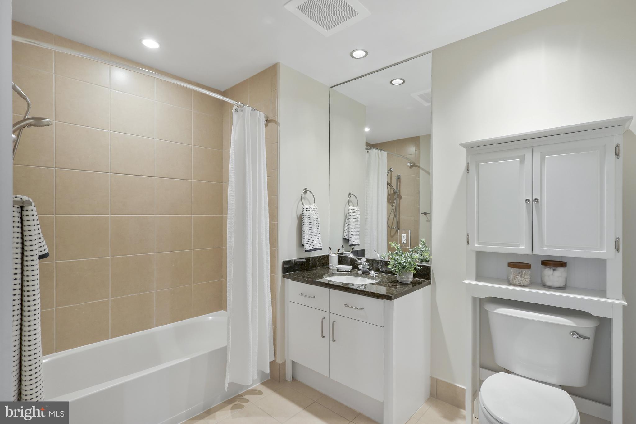 3409 Wilson Blvd #204