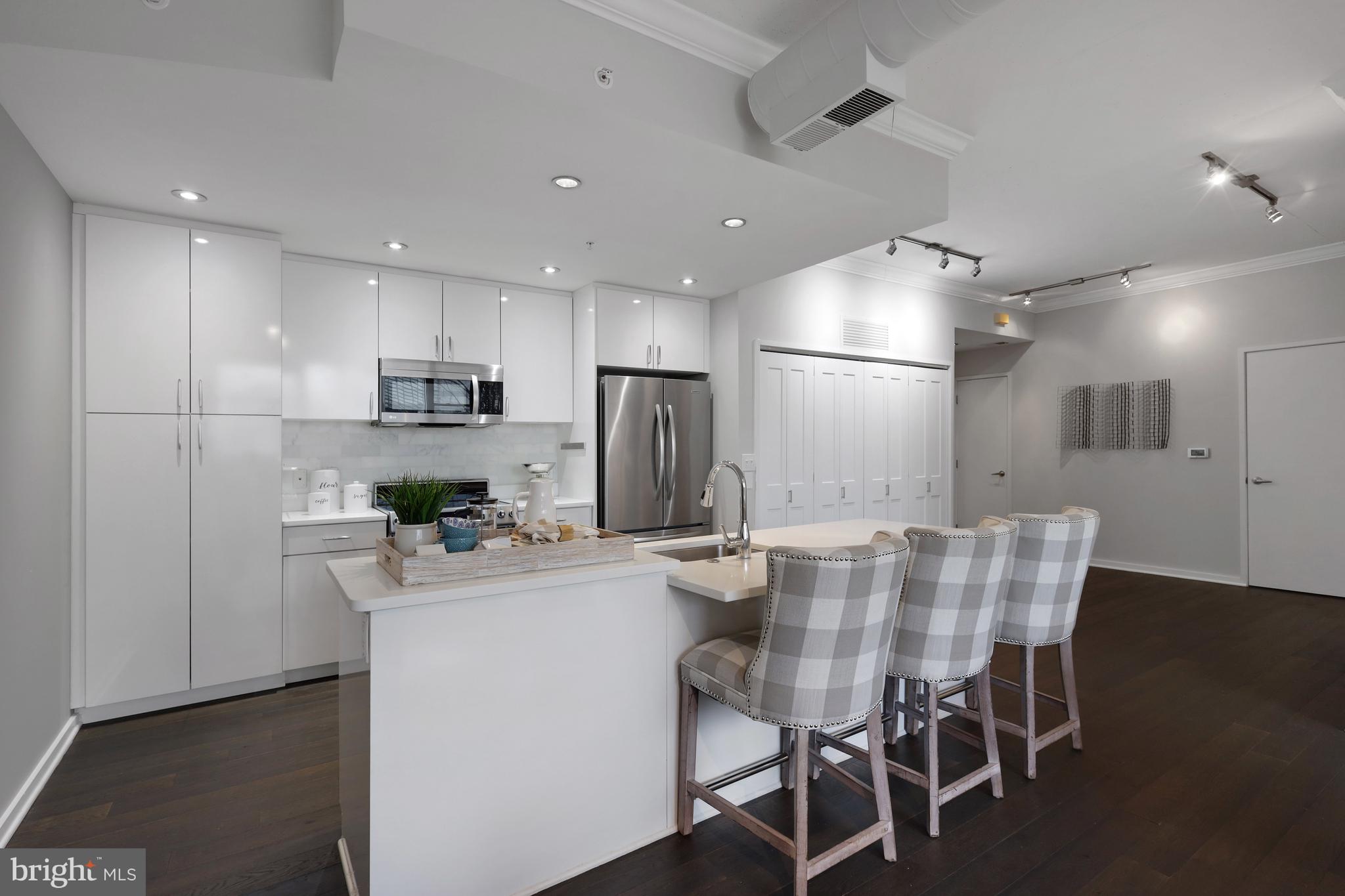3409 Wilson Blvd #204