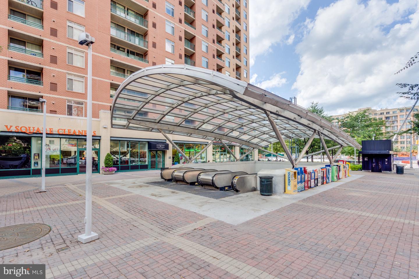 3409 Wilson Blvd #204