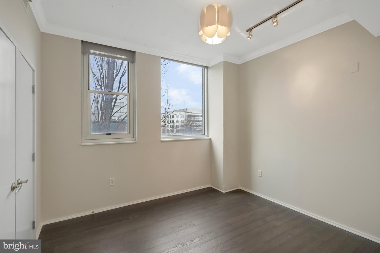 3409 Wilson Blvd #204