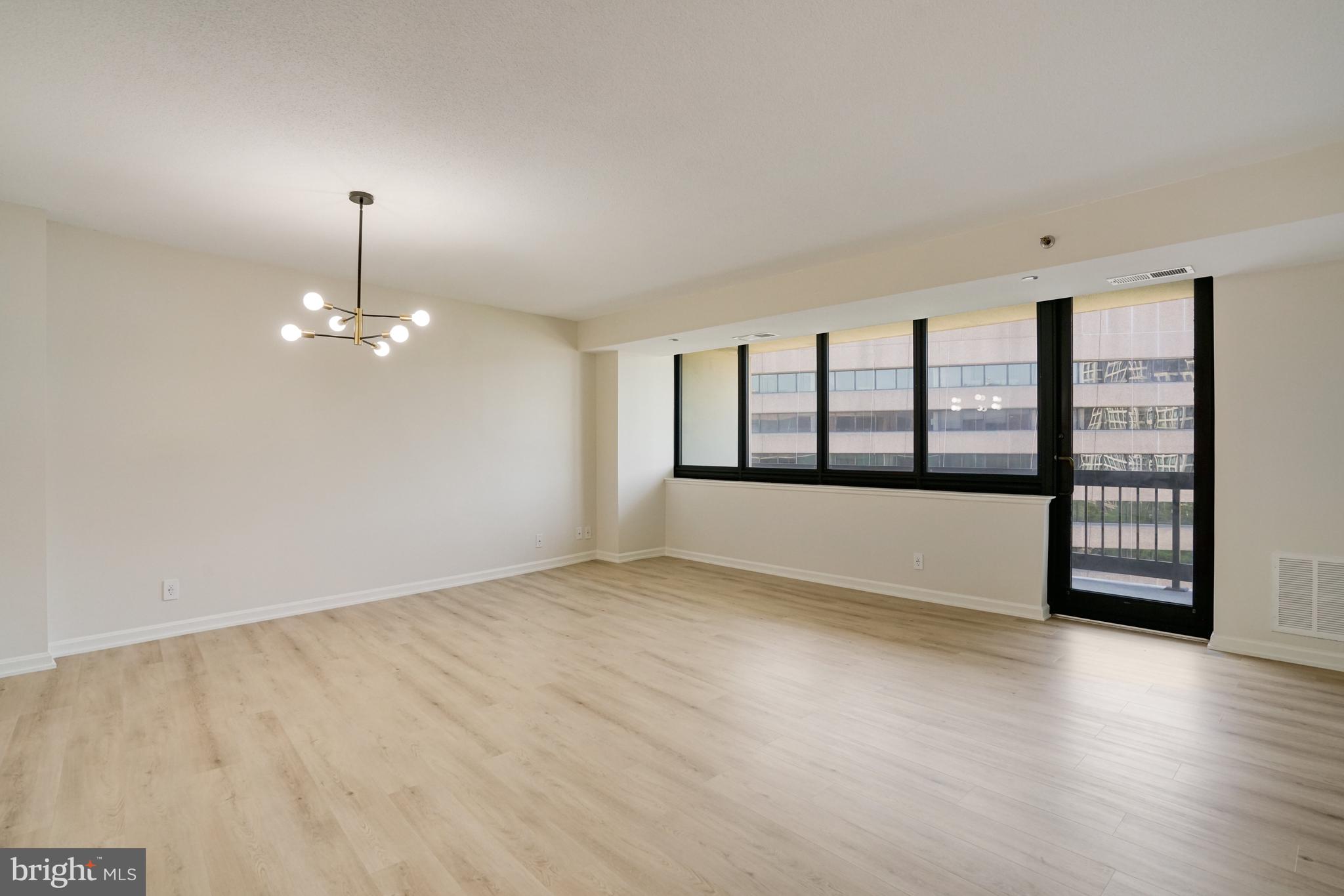 1805 Crystal Dr #1016s