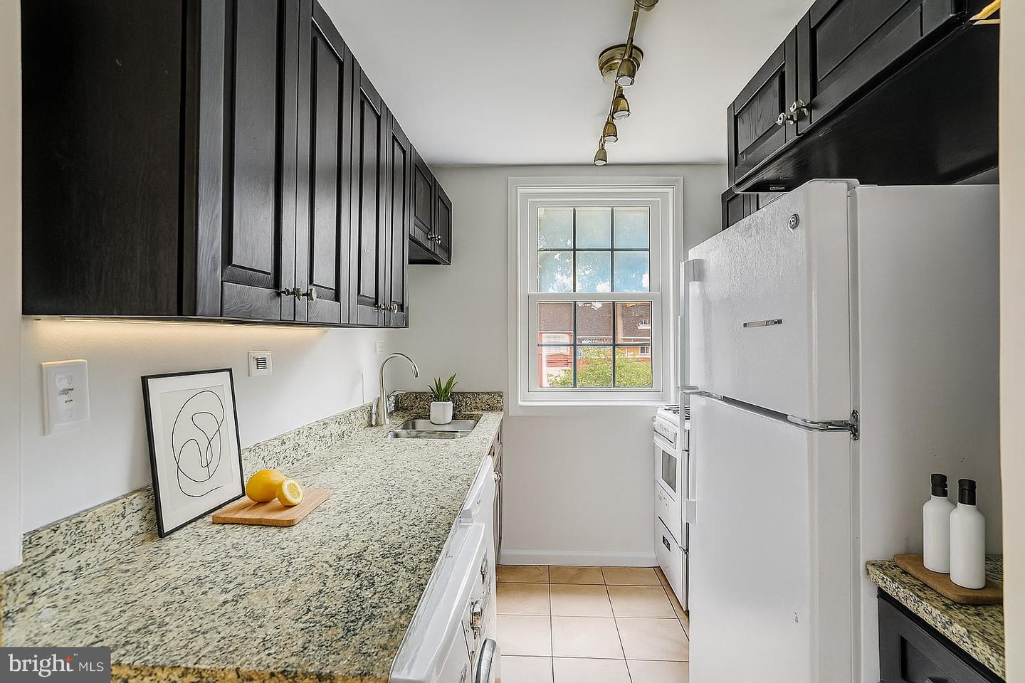 105 N George Mason Dr N #105-2