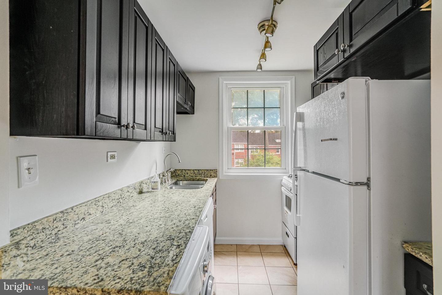 105 N George Mason Dr N #105-2