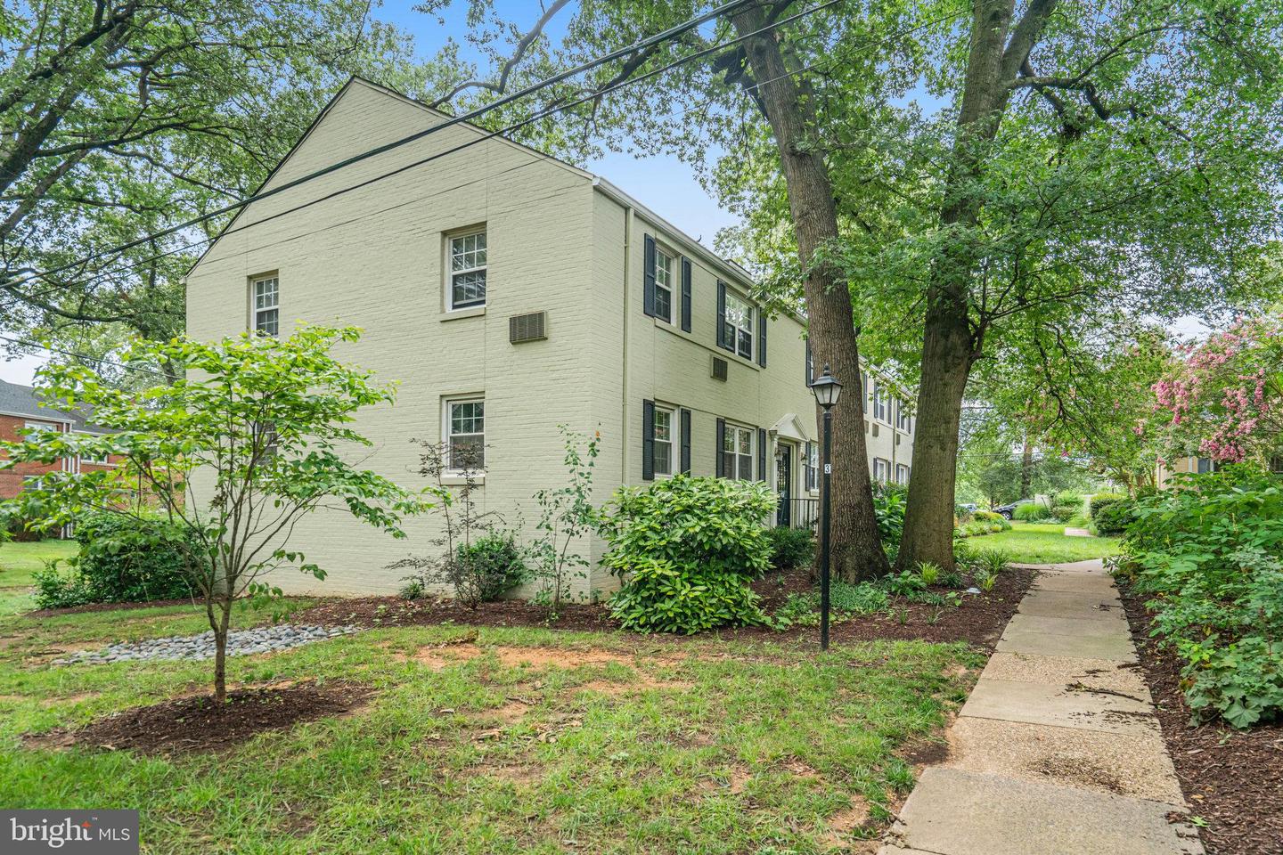 105 N George Mason Dr N #105-2