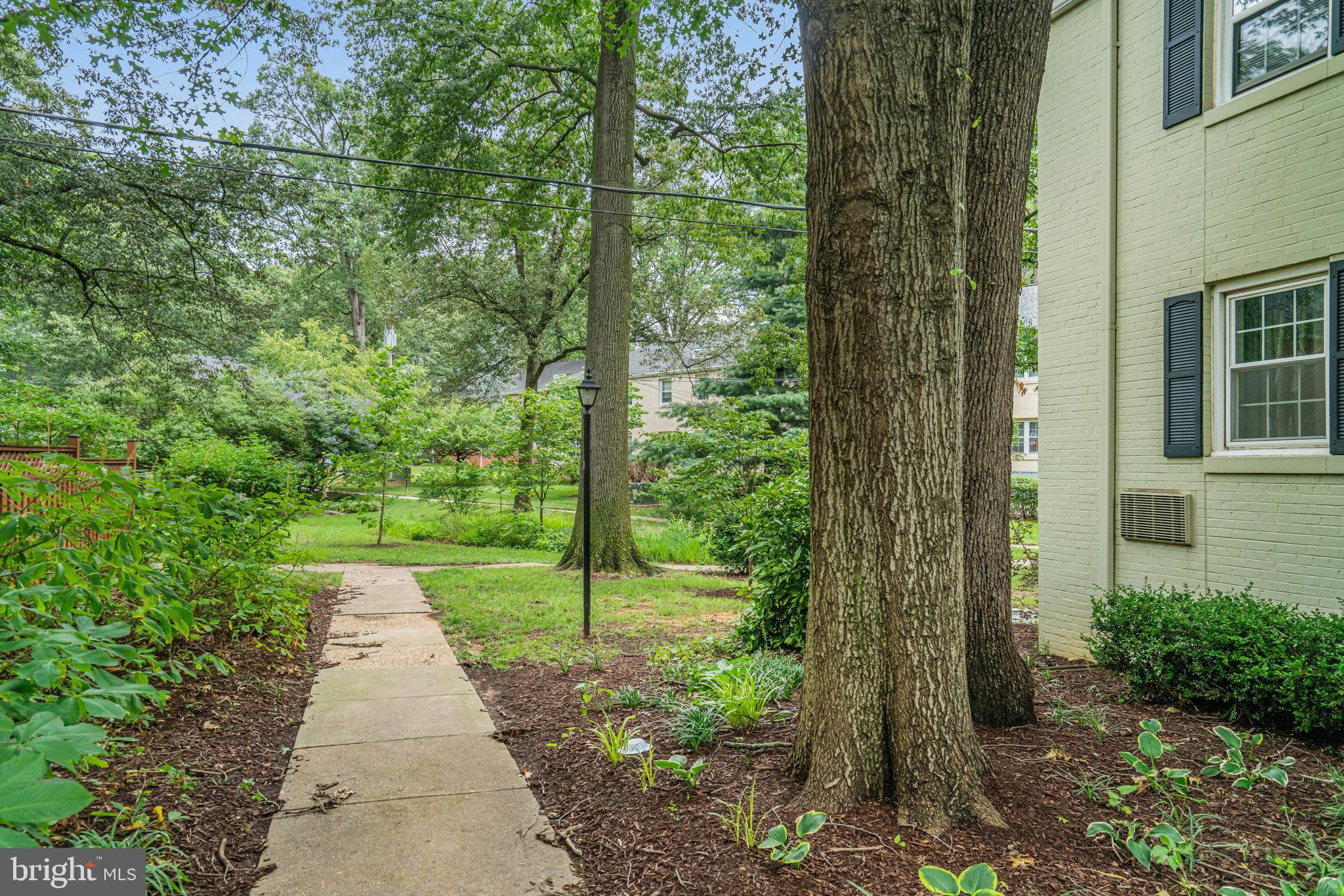 105 N George Mason Dr N #105-2