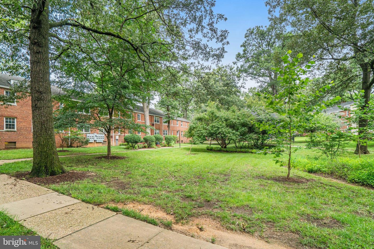 105 N George Mason Dr N #105-2