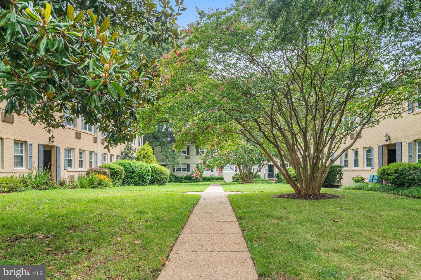 105 N George Mason Dr N #105-2