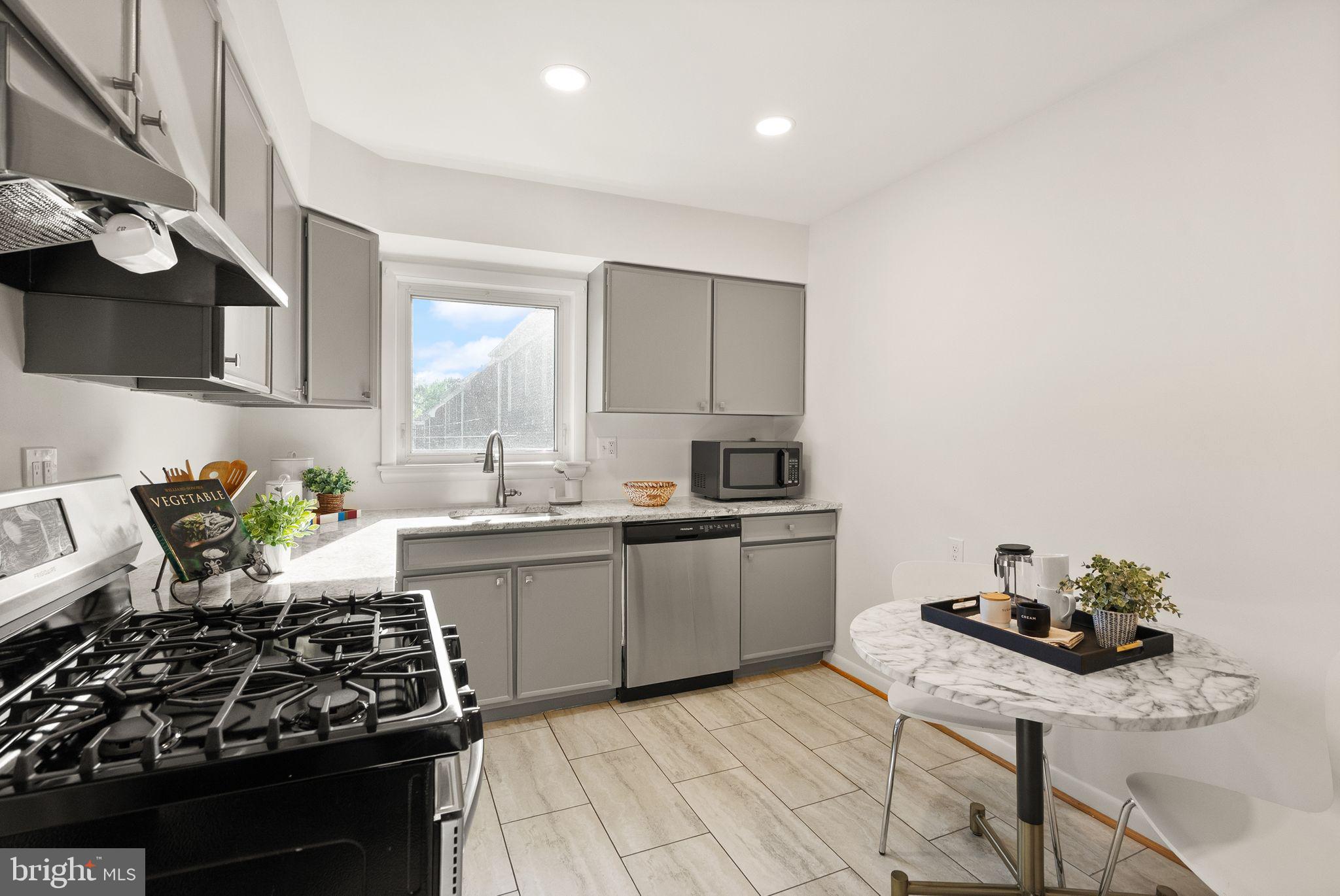 1119 16TH STREET S
