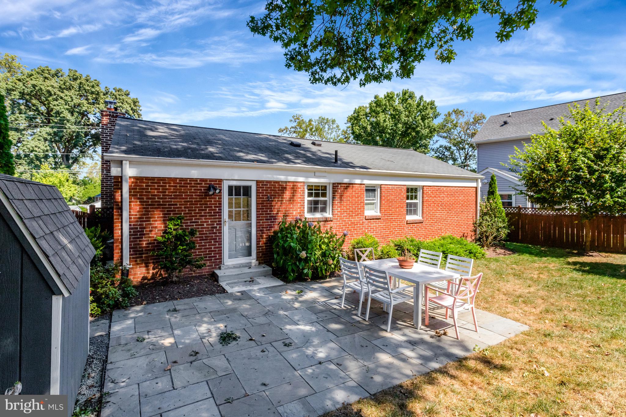 6086 9TH ROAD N