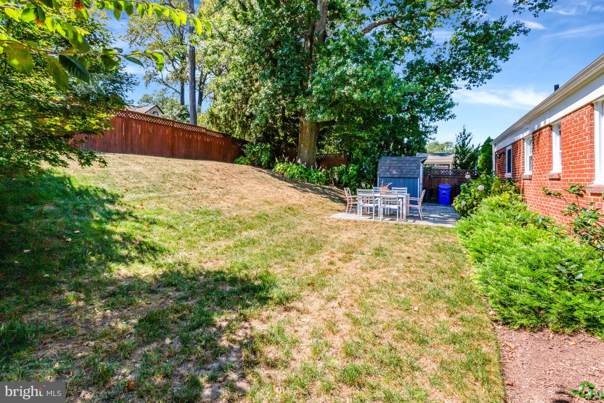 6086 9TH ROAD N