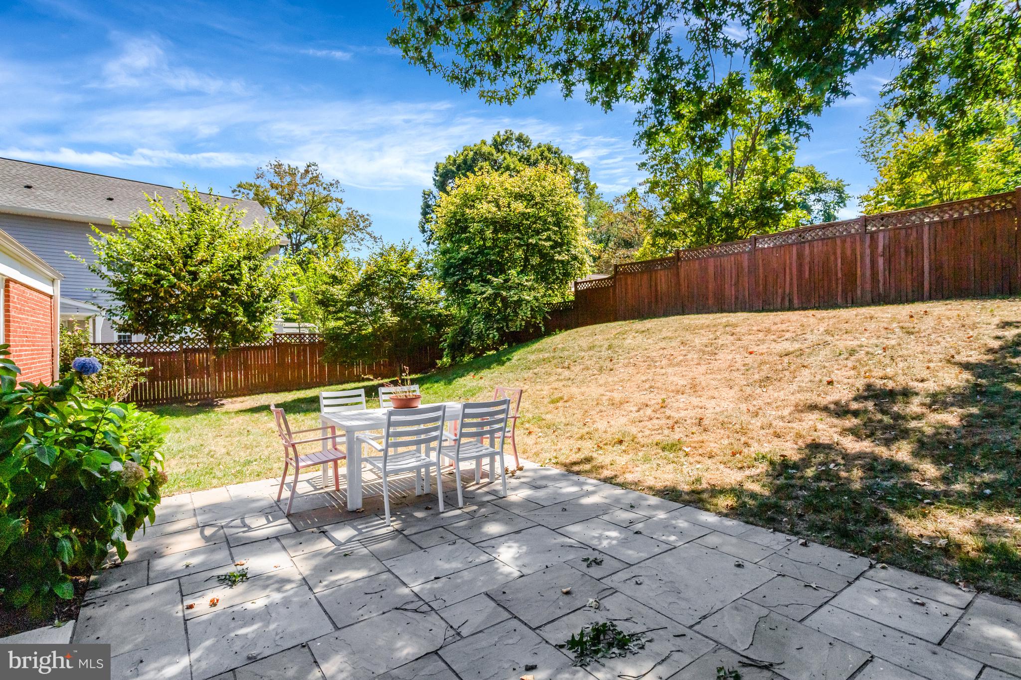 6086 9TH ROAD N