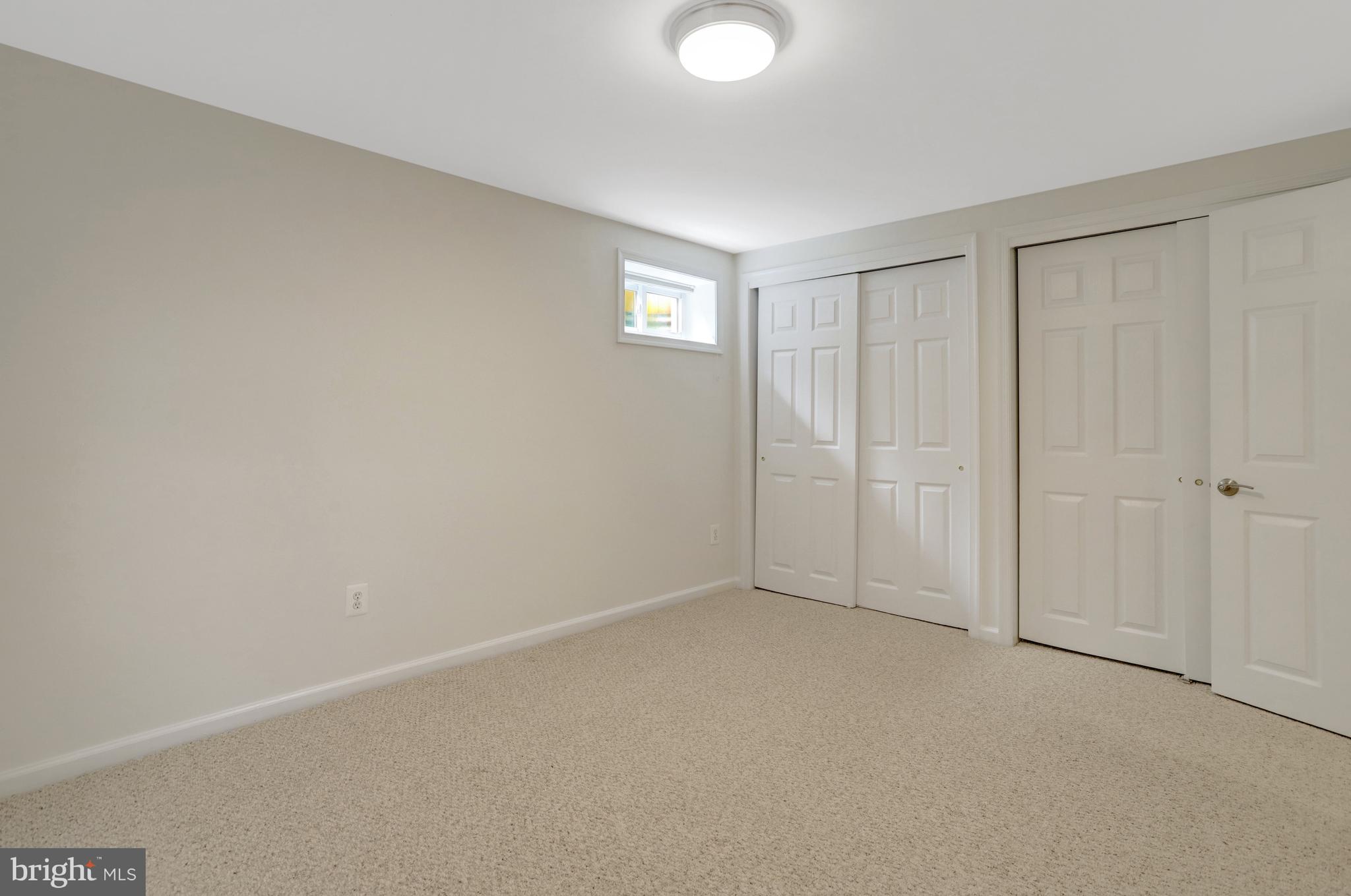6086 9TH ROAD N