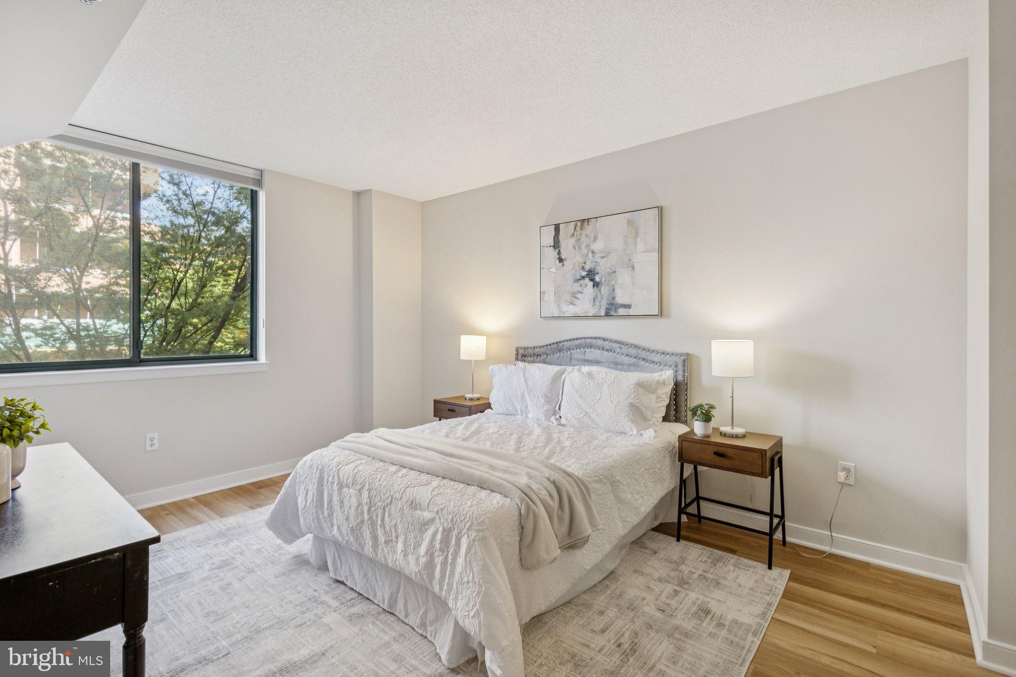 1050 N TAYLOR STREET 1-208