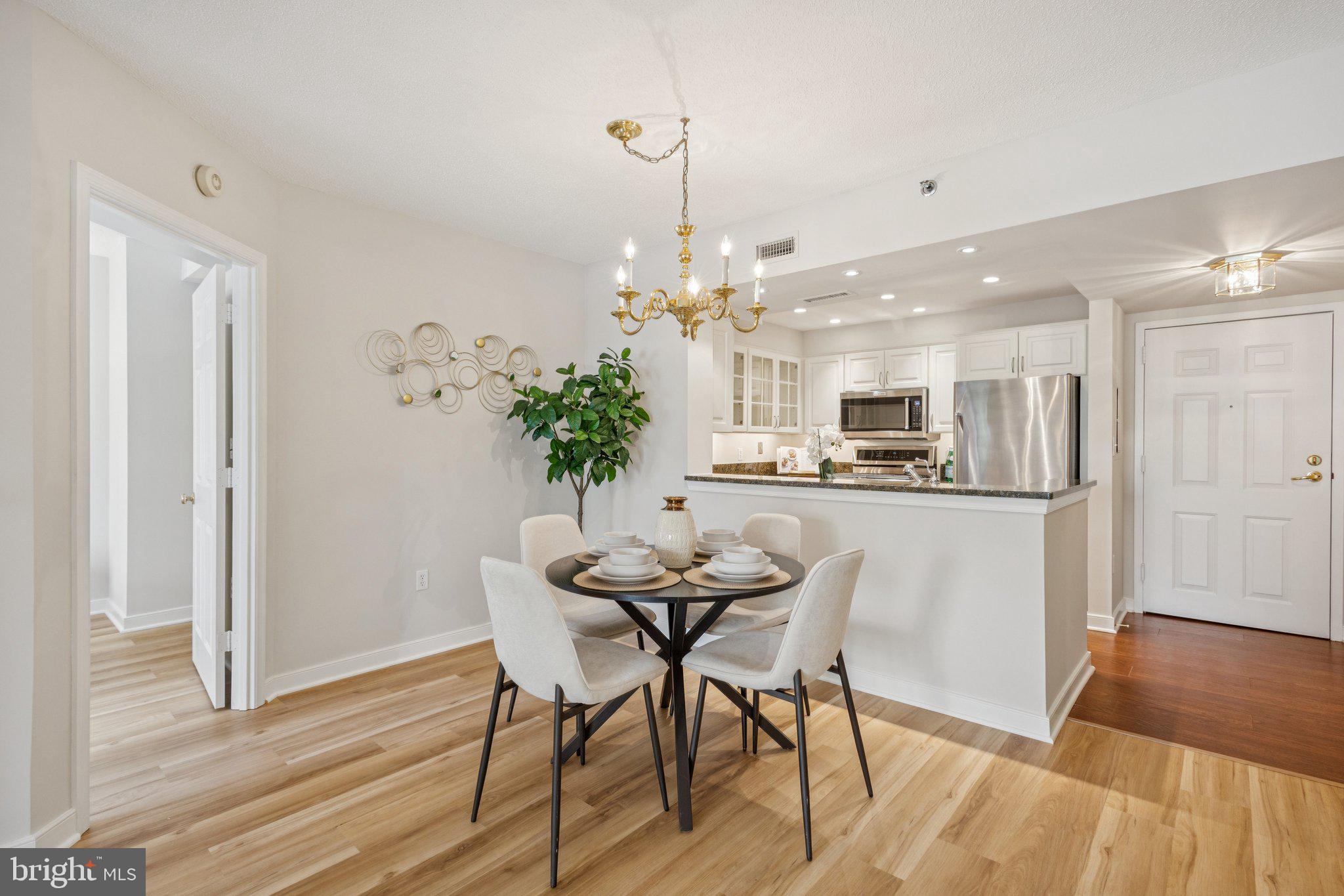 1050 N TAYLOR STREET 1-208