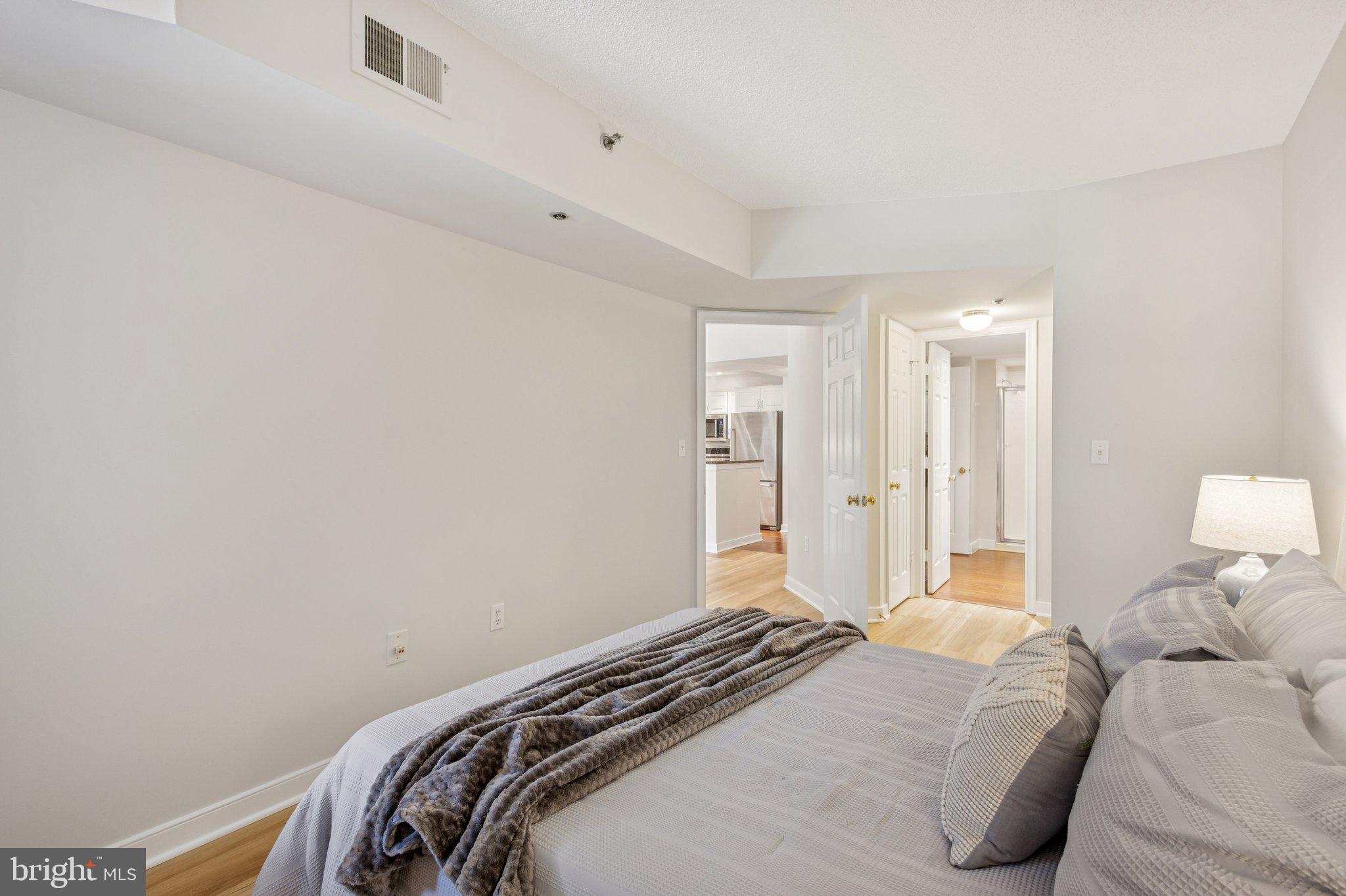 1050 N TAYLOR STREET 1-208