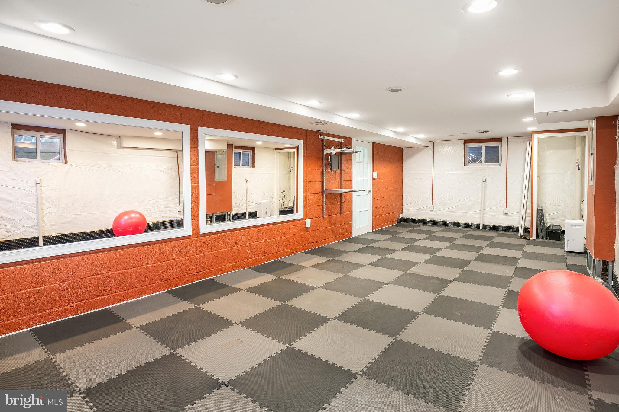 3438 N GEORGE MASON DRIVE N