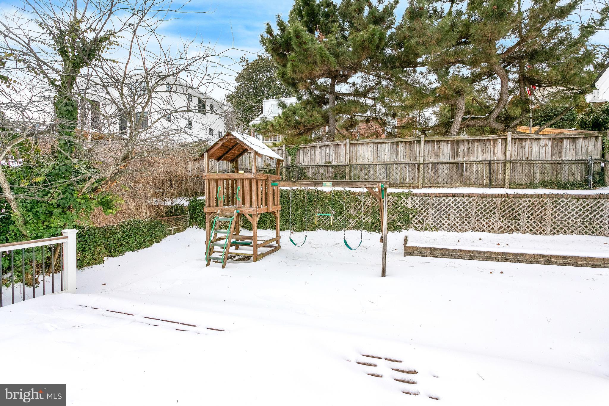 3438 N GEORGE MASON DRIVE N