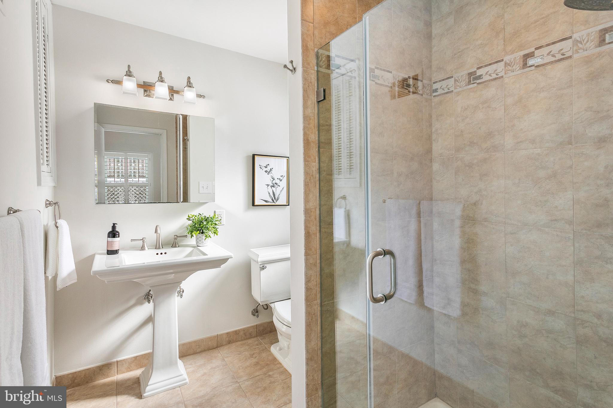 3438 N GEORGE MASON DRIVE N