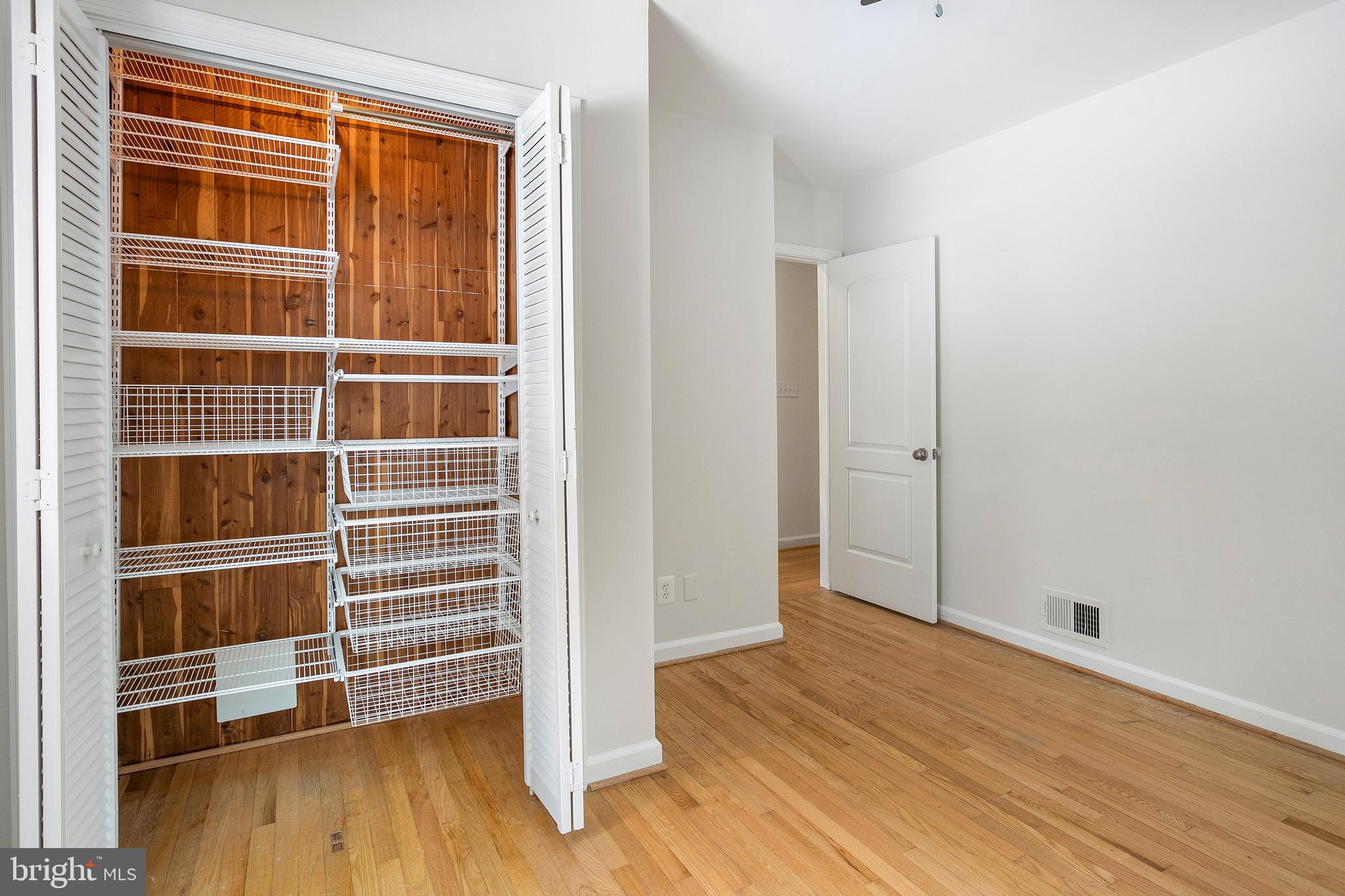 3438 N GEORGE MASON DRIVE N