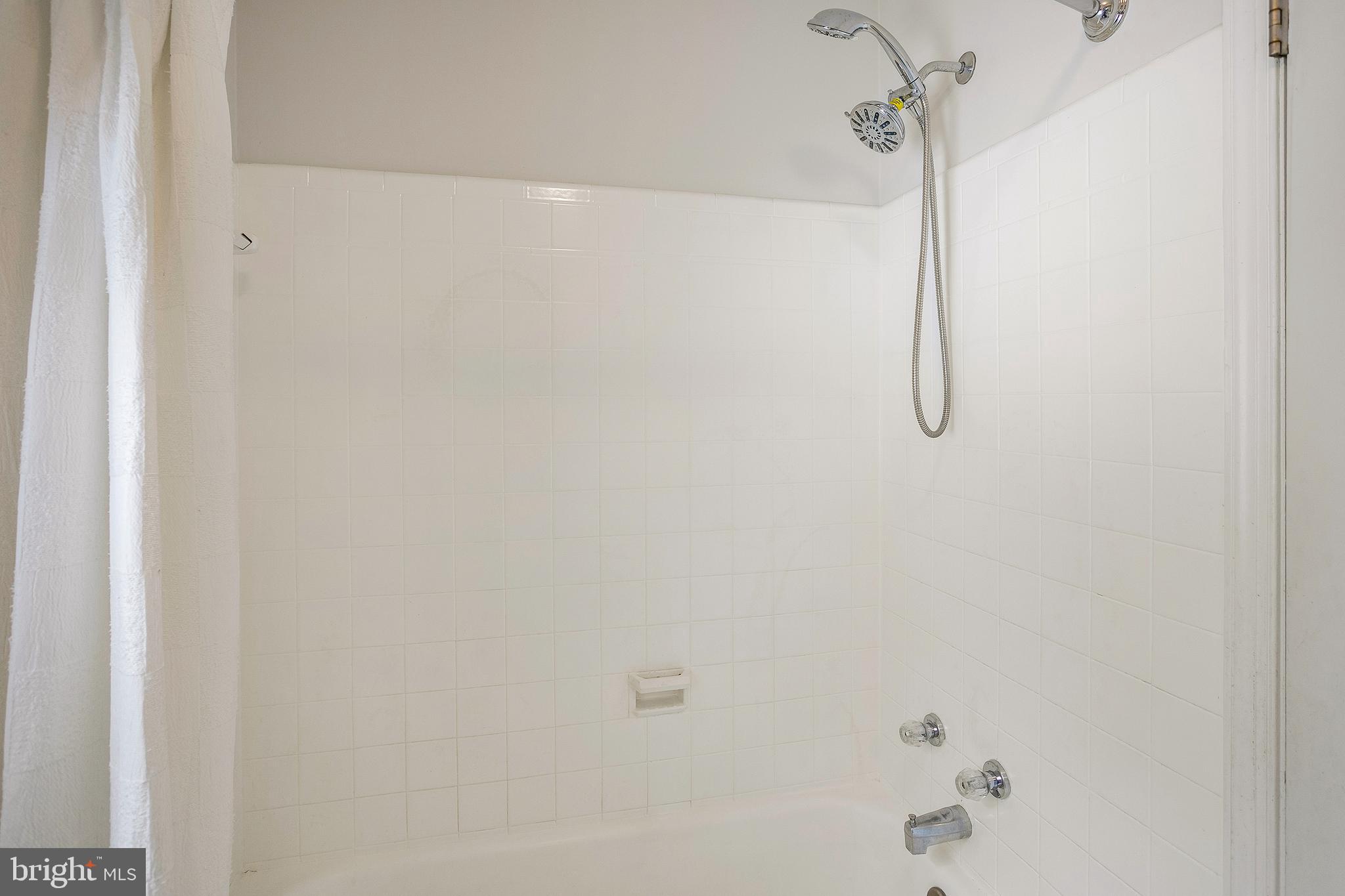 3438 N GEORGE MASON DRIVE N