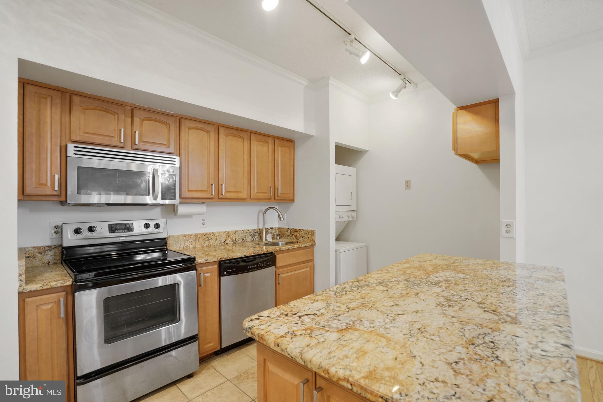 1211 S EADS STREET 1011