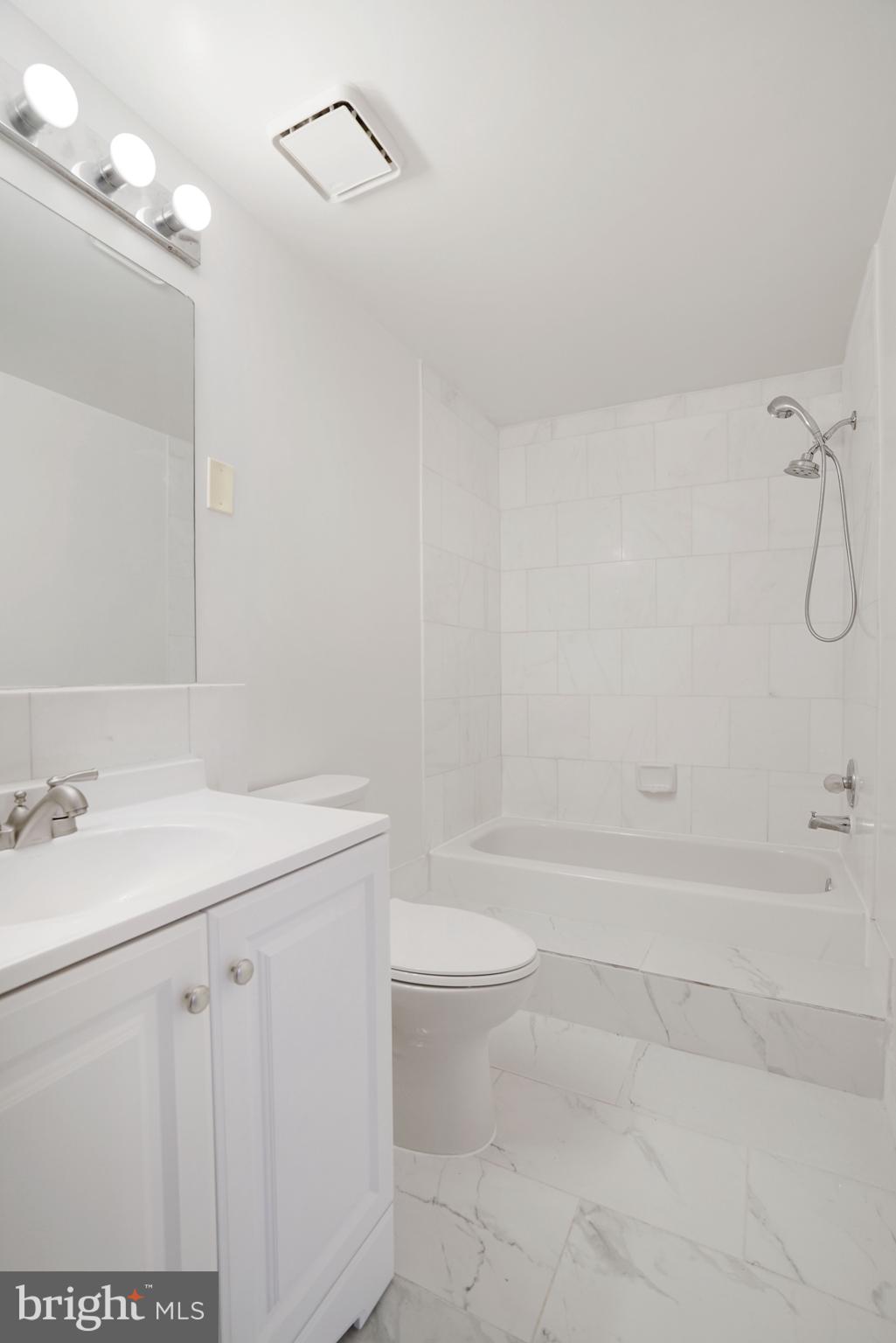 1211 S EADS STREET 1011