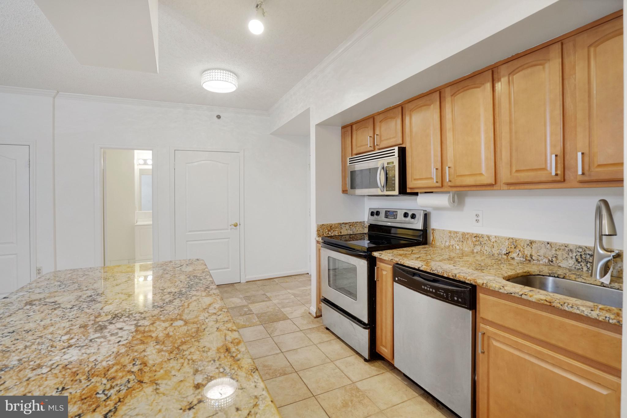 1211 S EADS STREET 1011