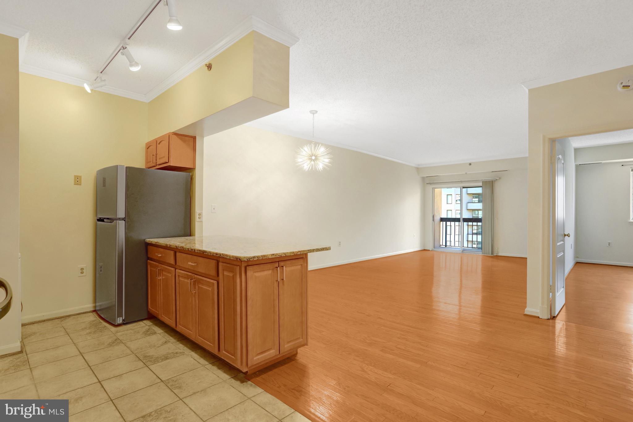 1211 S EADS STREET 1011