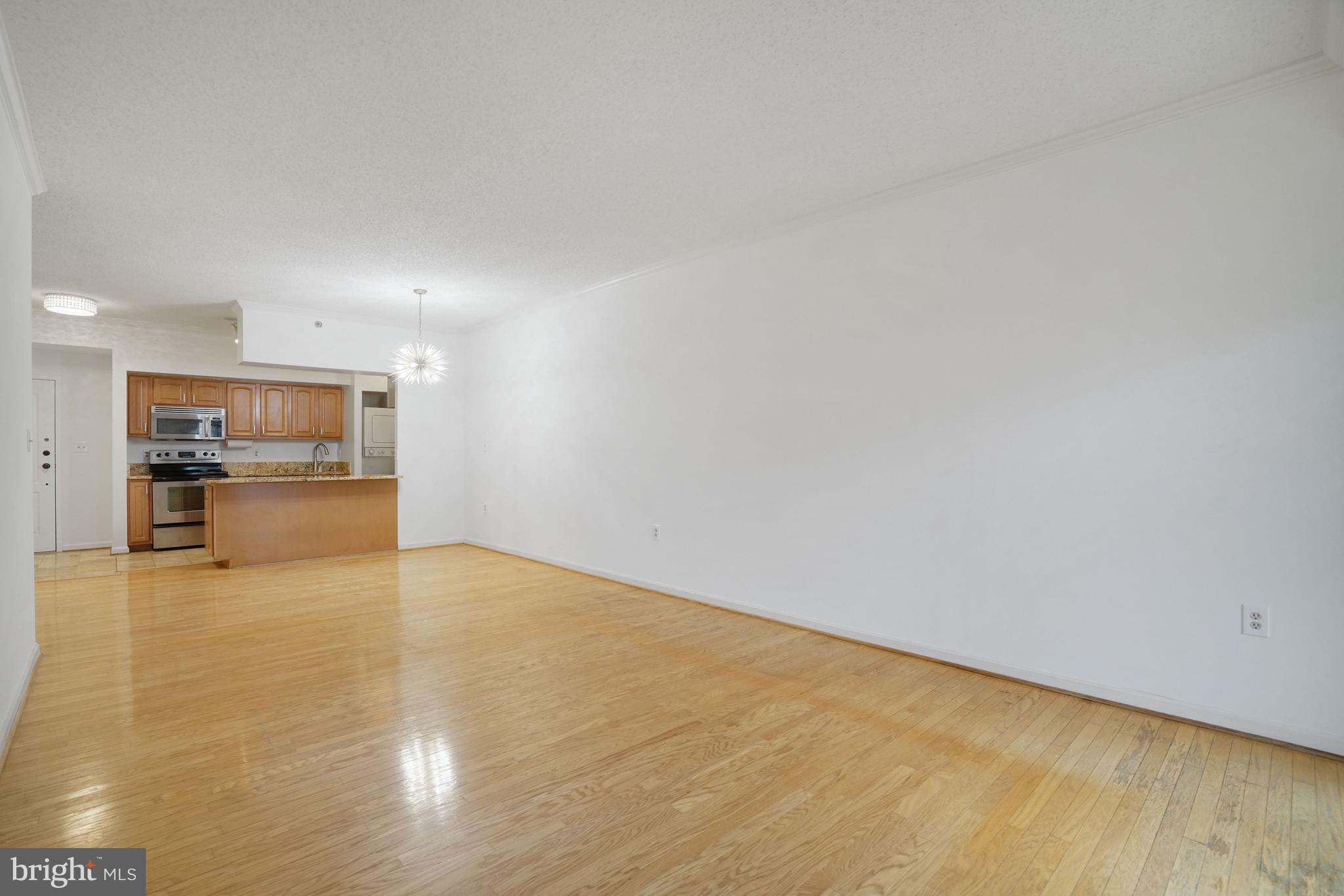 1211 S EADS STREET 1011