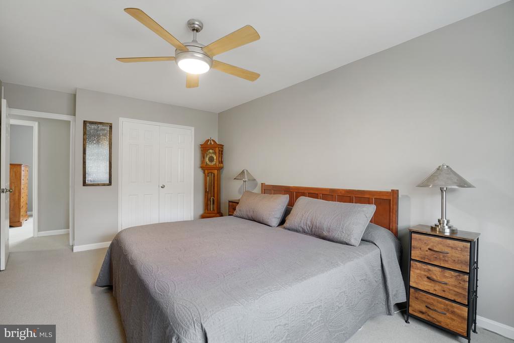 107 N GEORGE MASON DRIVE N 4