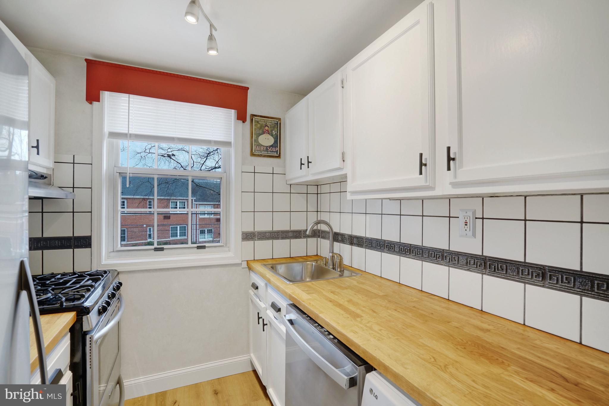 107 N GEORGE MASON DRIVE N 4