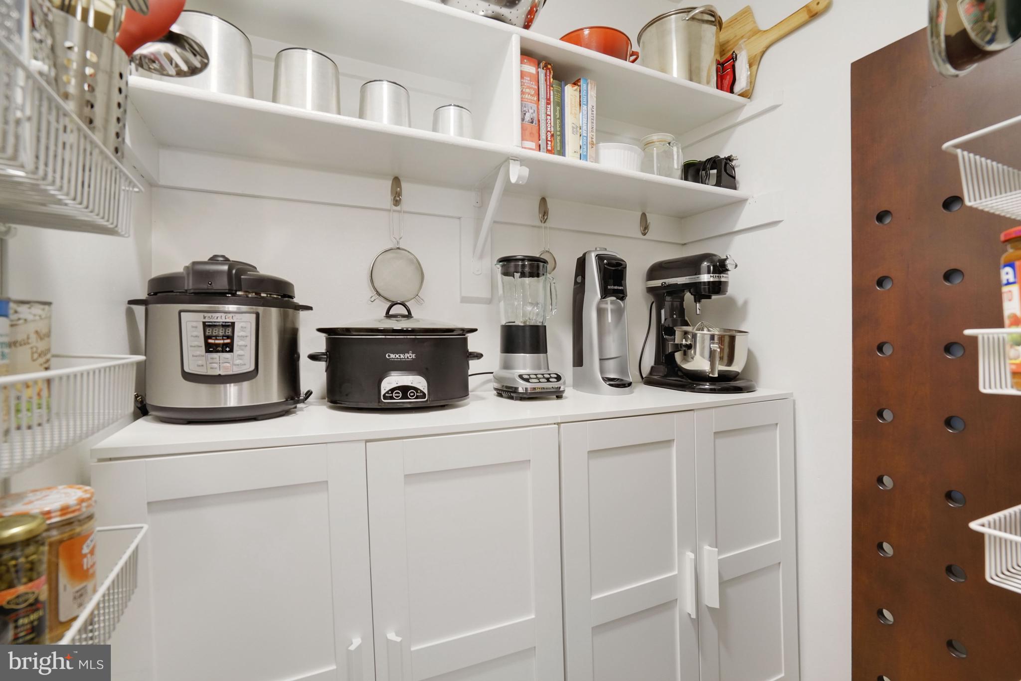 107 N GEORGE MASON DRIVE N 4