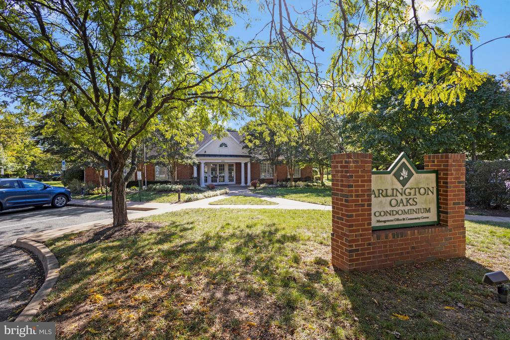 107 N GEORGE MASON DRIVE N 4